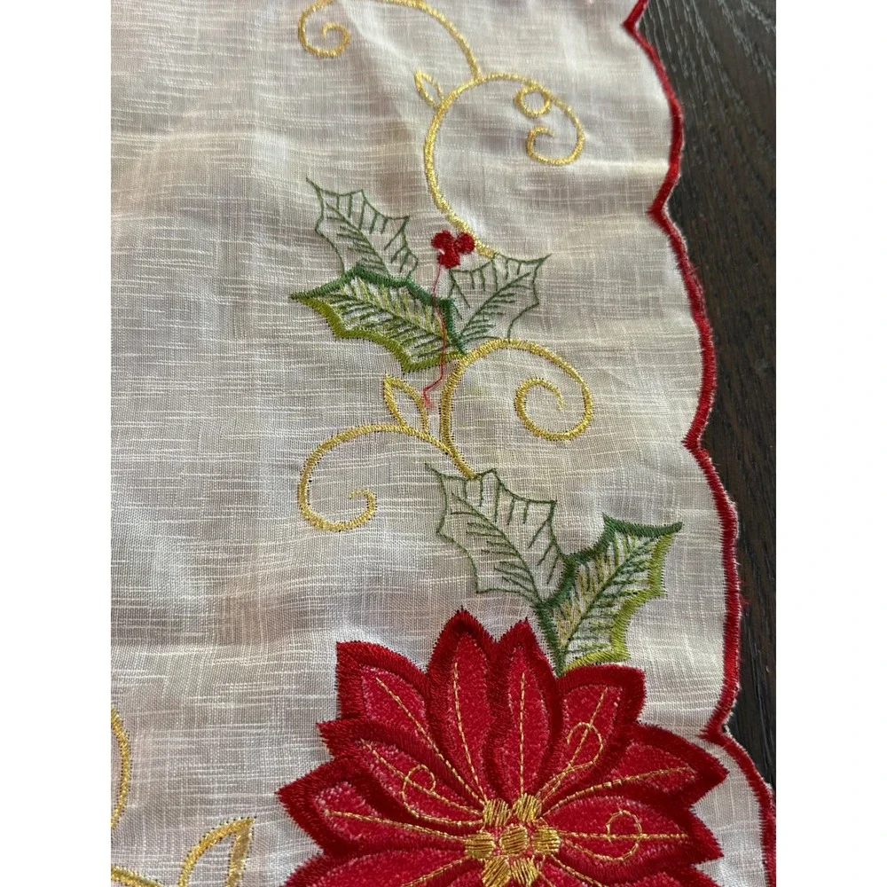 Vintage Ivory Embroidered Poinsettia Christmas Table Runner Red Scalloped Edge